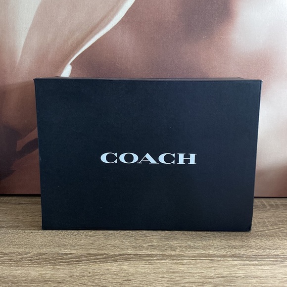 Coach Rainbow Clip Low Top Sneaker NWT - Picture 4 of 4